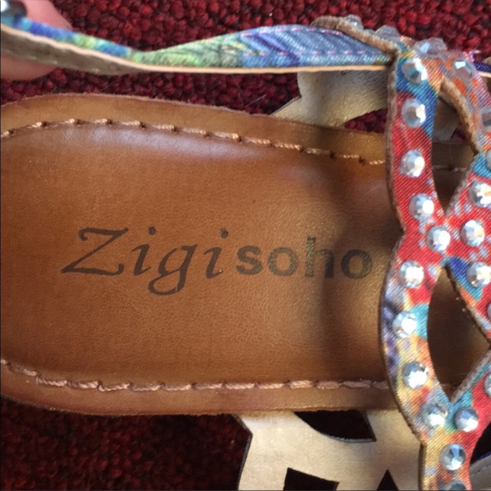 Sandals - Picture 4 of 4